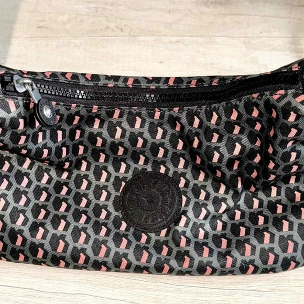 Kipling Crossbody bag modified for sync test